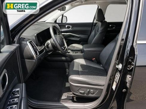 Used 2024 Kia Sorento S w/ Panoramic Sunroof Package FWD image 10
