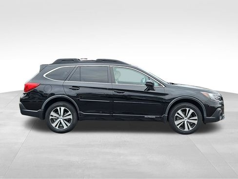 Used 2018 Subaru Outback 2.5i Limited image 8