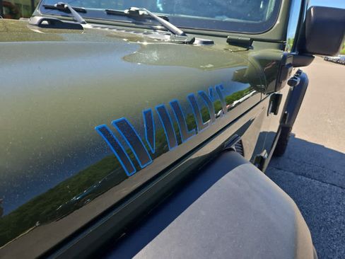 Used 2023 Jeep Wrangler Unlimited w/ Sun & Screen Package AWD/4WD image 15