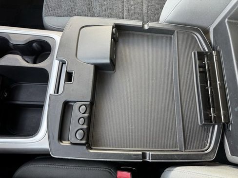 Used 2017 RAM 1500 Big Horn image 22