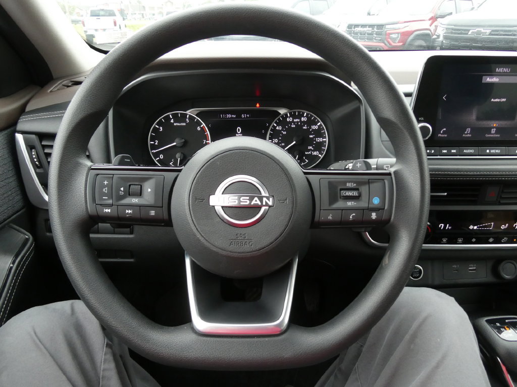 Used 2023 Nissan Rogue SV FWD image 30