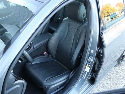 Used 2019 Mercedes-Benz E 450 4MATIC Sedan w/ Premium Package image 32