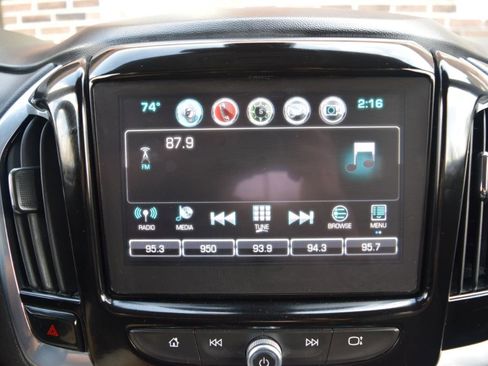 Used 2019 Chevrolet Traverse LT w/ LT Premium Package image 24