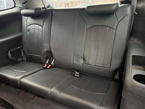 Used 2011 Buick Enclave CXL image 15