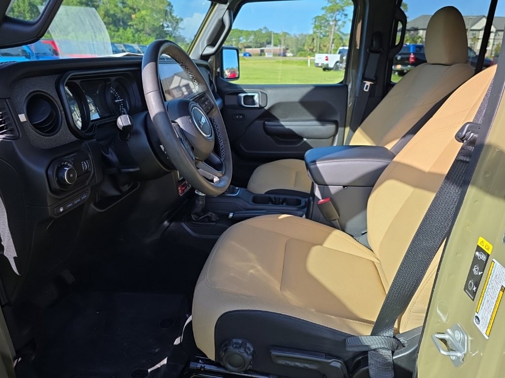 Used 2025 Jeep Wrangler Unlimited Sport S 4xe AWD/4WD image 12