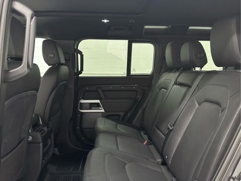 Used 2024 Land Rover Defender 110 S image 15