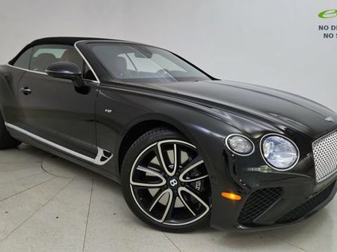 Used 2022 Bentley Continental GT AWD/4WD image 2