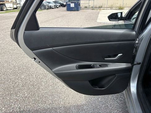 Used 2023 Hyundai Elantra SEL FWD image 12