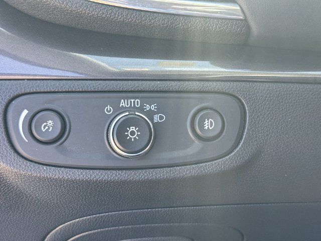Used 2020 Buick Encore Sport Touring w/ Safety Package FWD image 17