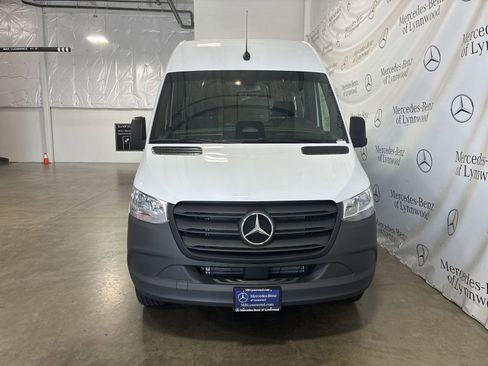 New 2025 Mercedes-Benz Sprinter 2500 image 2