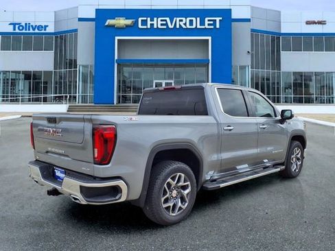 New 2026 GMC Sierra 1500 SLT image 6