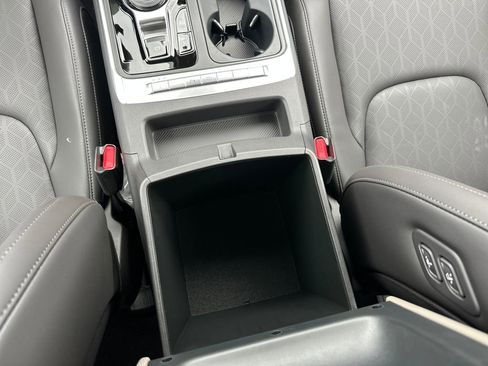 New 2026 Kia Carnival EX image 33