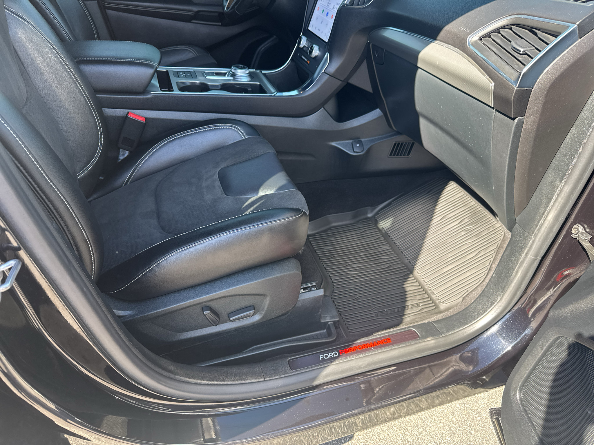 Used 2022 Ford Edge ST w/ Equipment Group 401A AWD/4WD image 23