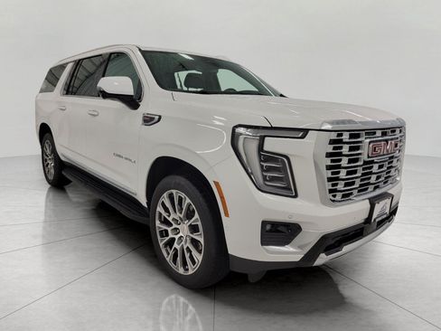 Used 2025 GMC Yukon XL Denali AWD/4WD image 1