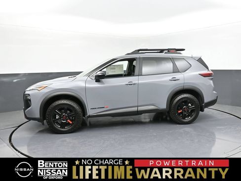 Used 2025 Nissan Rogue SV AWD/4WD image 1