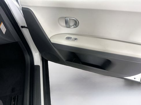 Used 2024 Hyundai Ioniq 5 SEL RWD image 31