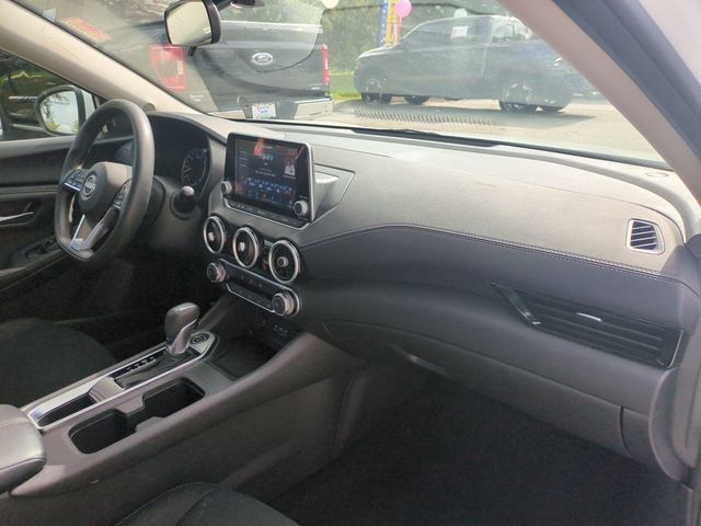 Used 2025 Nissan Sentra SV FWD image 33