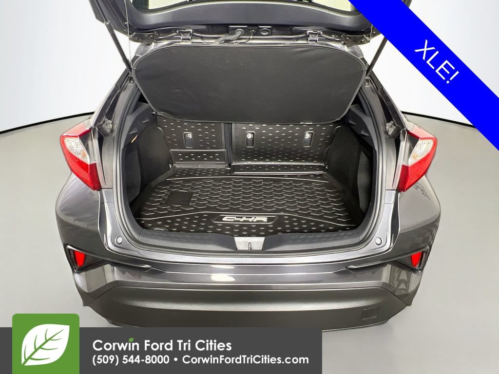 Used 2021 Toyota C-HR XLE FWD image 14