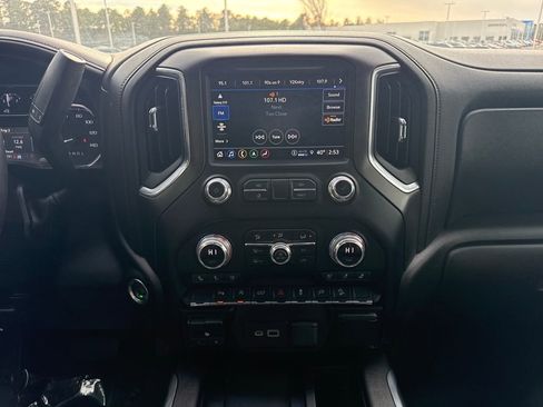 Used 2021 GMC Sierra 1500 AT4 w/ AT4 Premium Package image 17