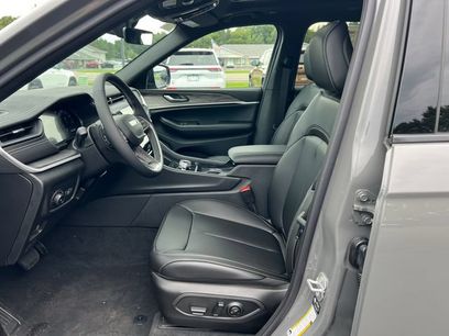 New 2027 Jeep Grand Cherokee L Limited w/ Limited Altitude Package