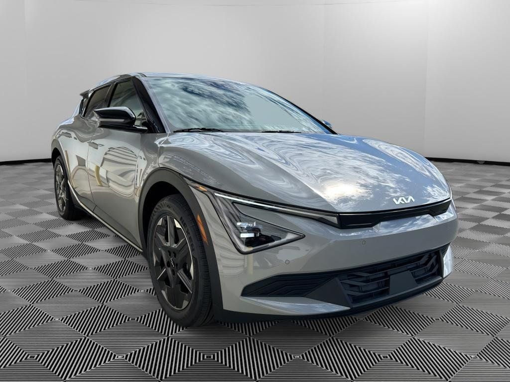 New 2026 Kia EV6 Light AWD/4WD image 3