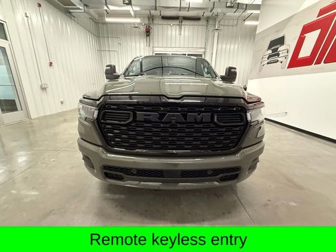 New 2026 RAM 1500 4x4 Crew Cab image 7