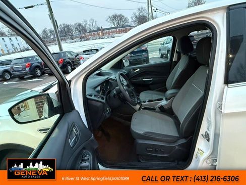 Used 2014 Ford Escape SE image 9