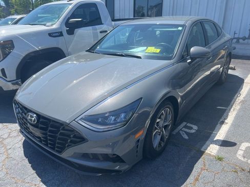 Used 2022 Hyundai Sonata SEL FWD image 2