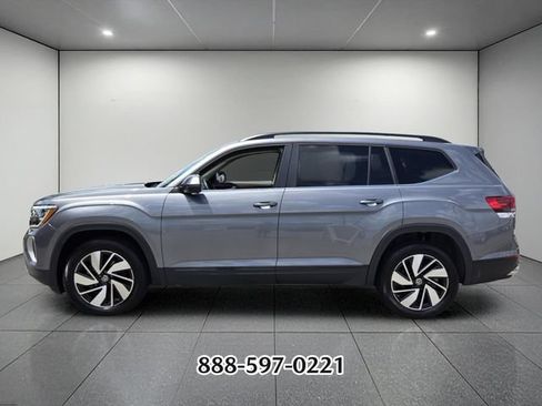 Certified 2025 Volkswagen Atlas SE AWD/4WD image 2