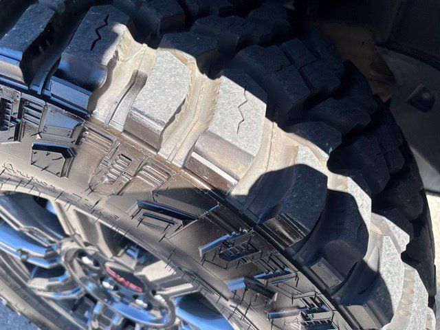 Used 2024 GMC Sierra 1500 AT4X AWD/4WD image 47