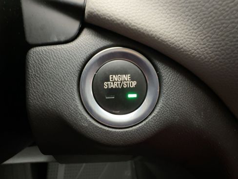 Used 2023 Chevrolet Equinox LT image 23