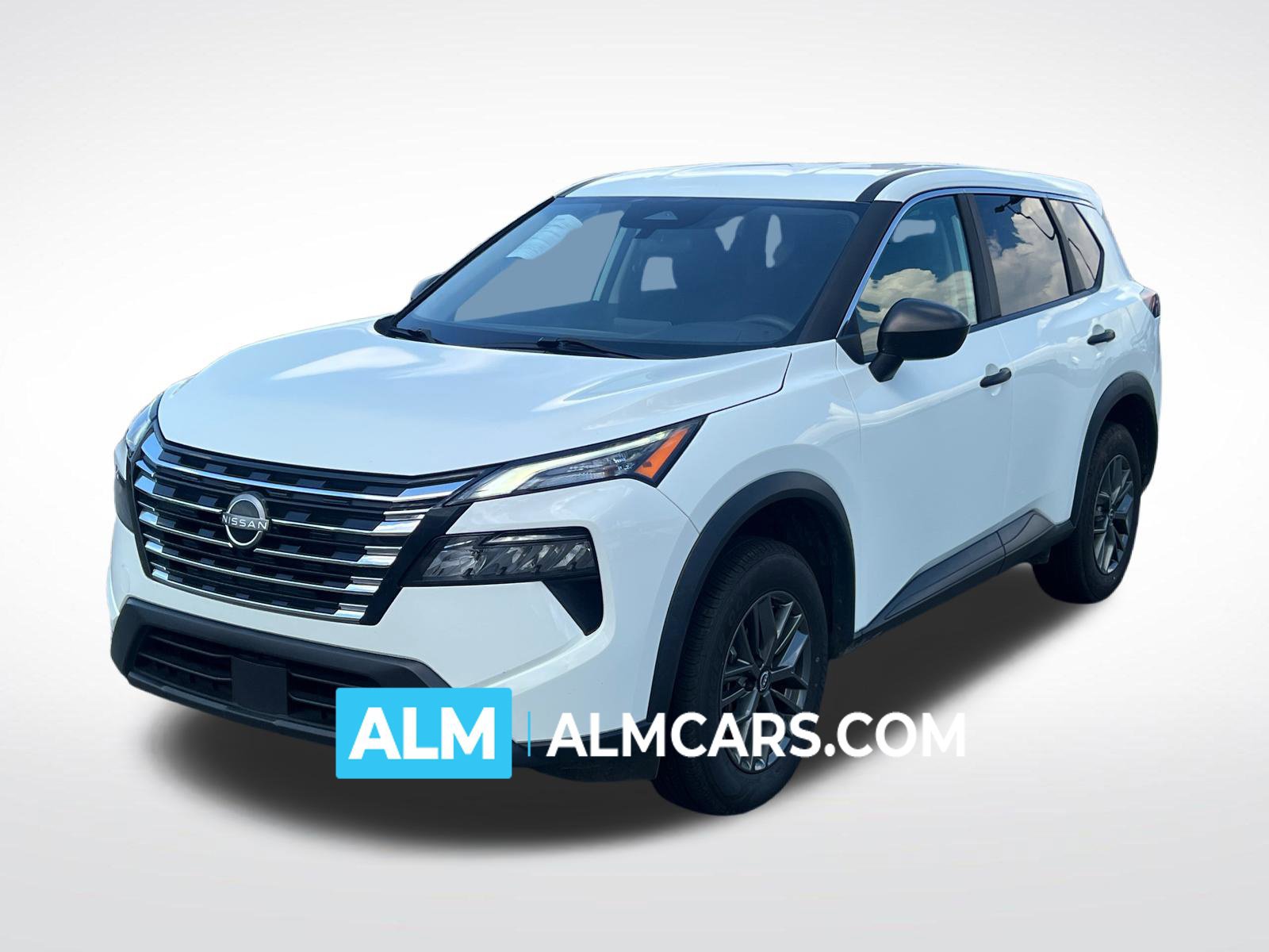 Used 2024 Nissan Rogue S FWD image 1