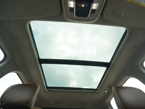 Used 2022 RAM 1500 Limited image 11