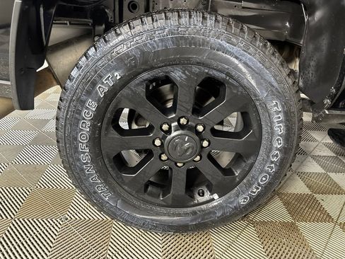 Used 2025 RAM 2500 Big Horn AWD/4WD image 32