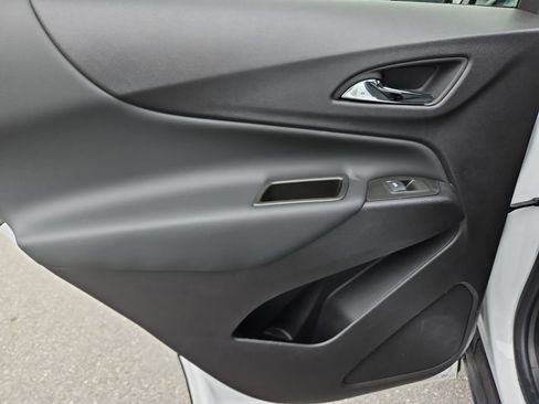 Used 2024 Chevrolet Equinox LT image 28