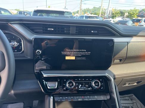 New 2026 GMC Sierra 1500 Denali w/ Denali Reserve Package image 18