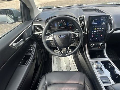 Used 2024 Ford Edge SEL w/ Convenience Package image 13