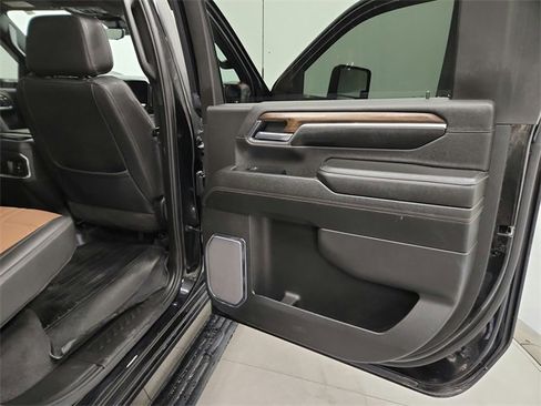 Used 2024 Chevrolet Silverado 3500 High Country w/ Technology Package image 40