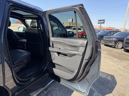 Used 2023 Ford Expedition Max Platinum AWD/4WD image 53