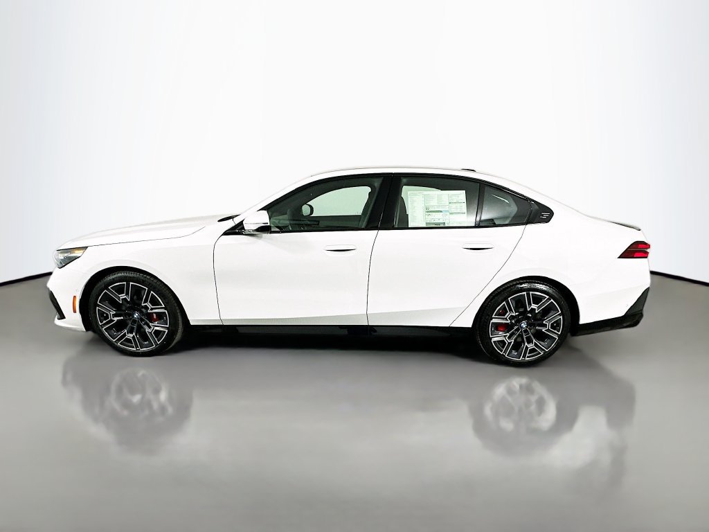 Used 2027 BMW 530i w/ M Sport Package RWD image 8