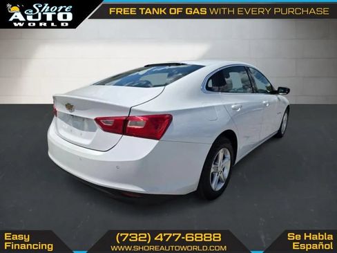 Used 2021 Chevrolet Malibu LS w/ Driver Confidence Package II FWD image 5