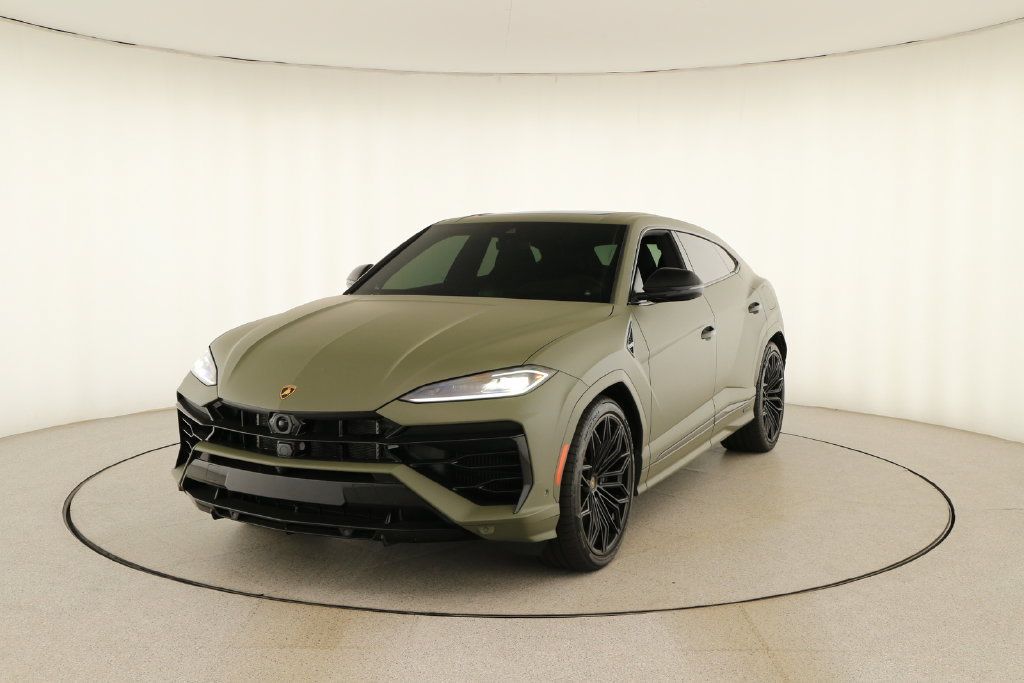 Used 2025 Lamborghini Urus SE AWD/4WD image 12