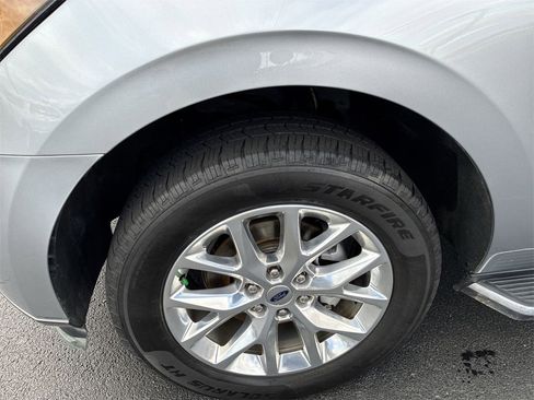 Used 2020 Ford Expedition XLT w/ Equipment Group 202A image 10