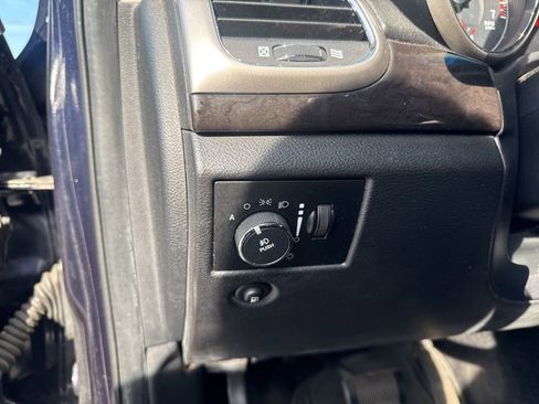 Used 2011 Jeep Grand Cherokee Laredo AWD/4WD image 15