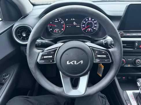 Used 2023 Kia Forte LXS FWD image 12