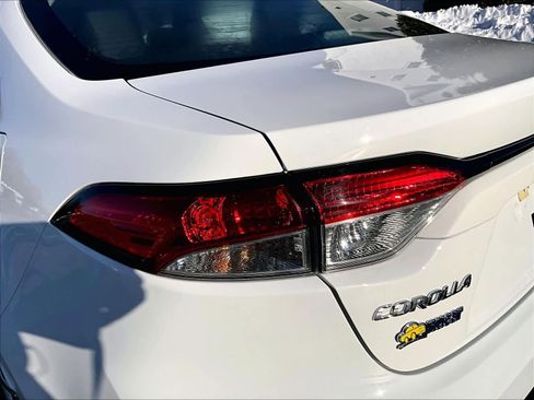 Certified 2025 Toyota Corolla LE image 34