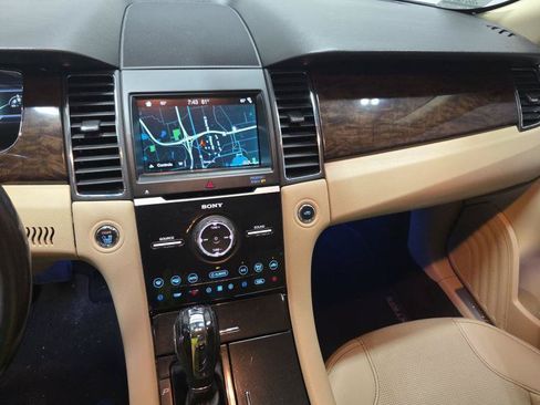 Used 2019 Ford Taurus Limited FWD image 9