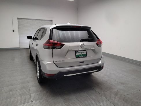 Used 2020 Nissan Rogue S FWD image 6