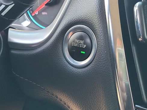 Used 2019 Chevrolet Traverse Premier w/ Driver Confidence II Package image 9