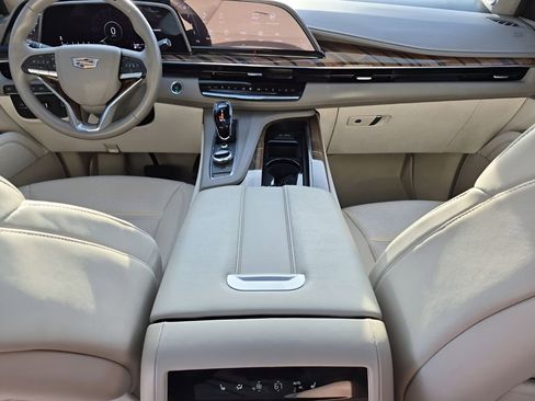 Certified 2023 Cadillac Escalade ESV Sport Platinum w/ LPO, ONYX Package AWD/4WD image 23